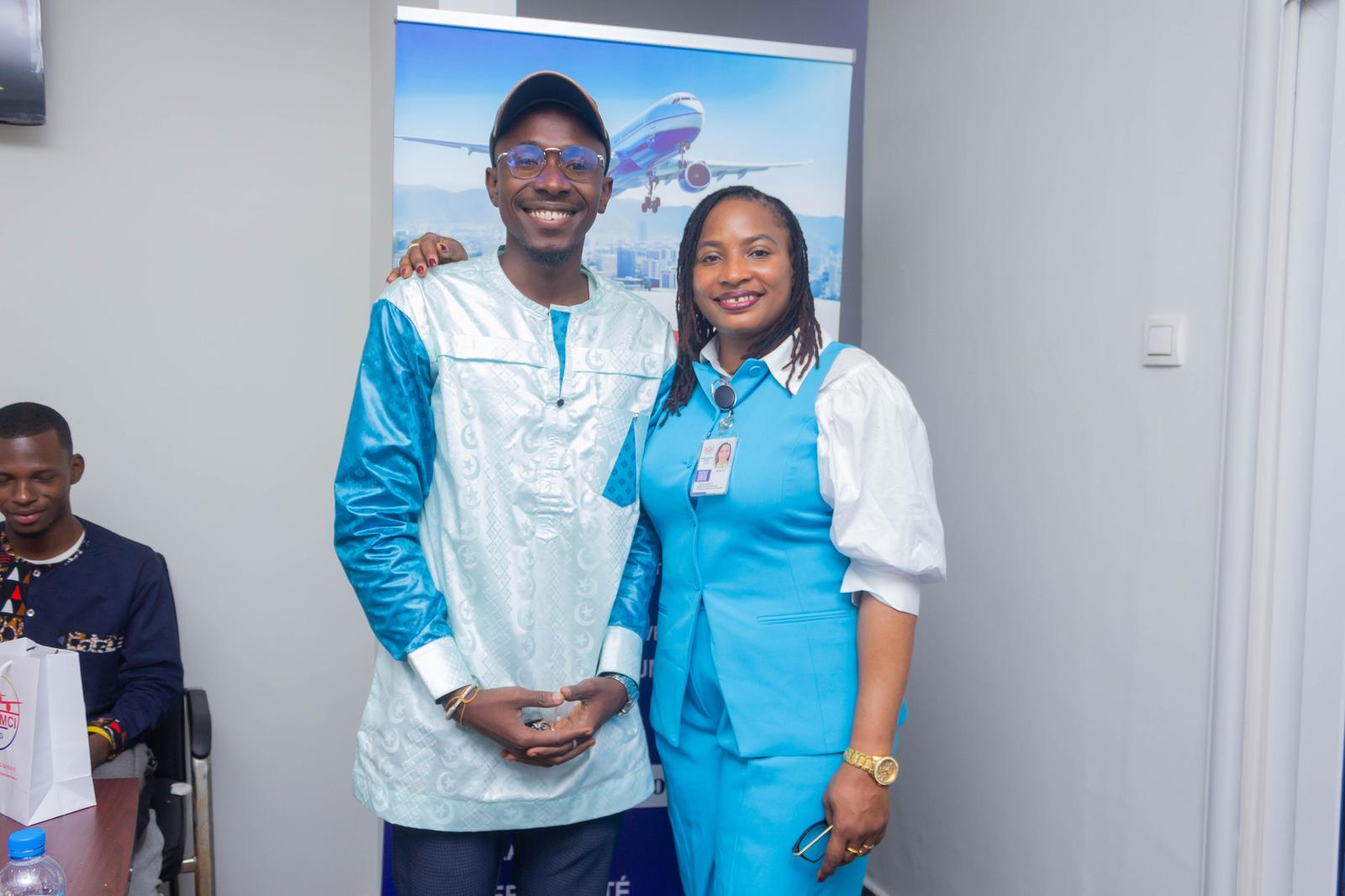 Ambiance chaleureuse lors de l'inauguration